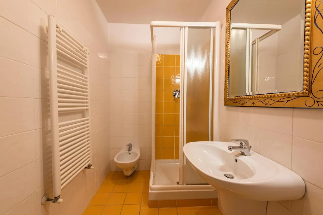 Scipione By Mmega Apartment Florence 0*,